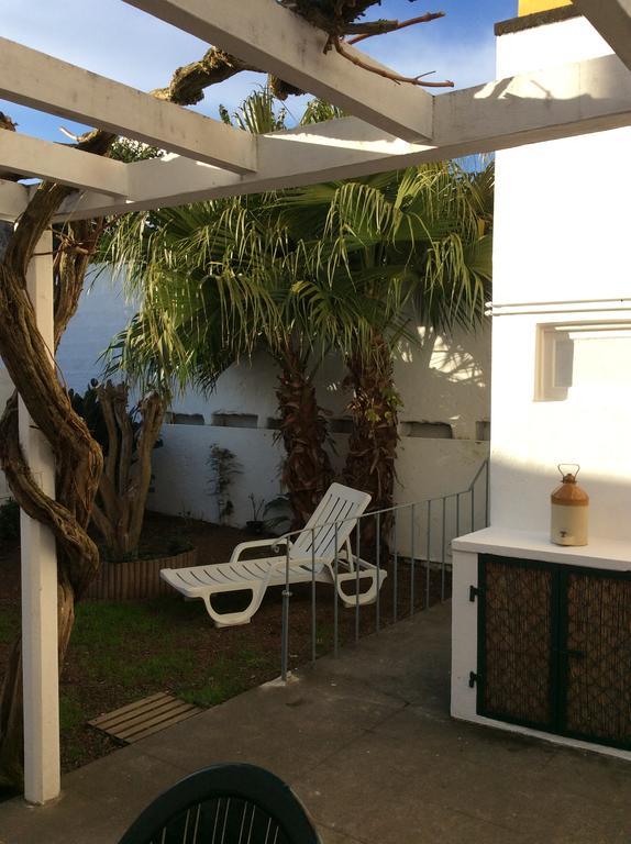 Вилла Family House Garden Понта-Делгада Экстерьер фото